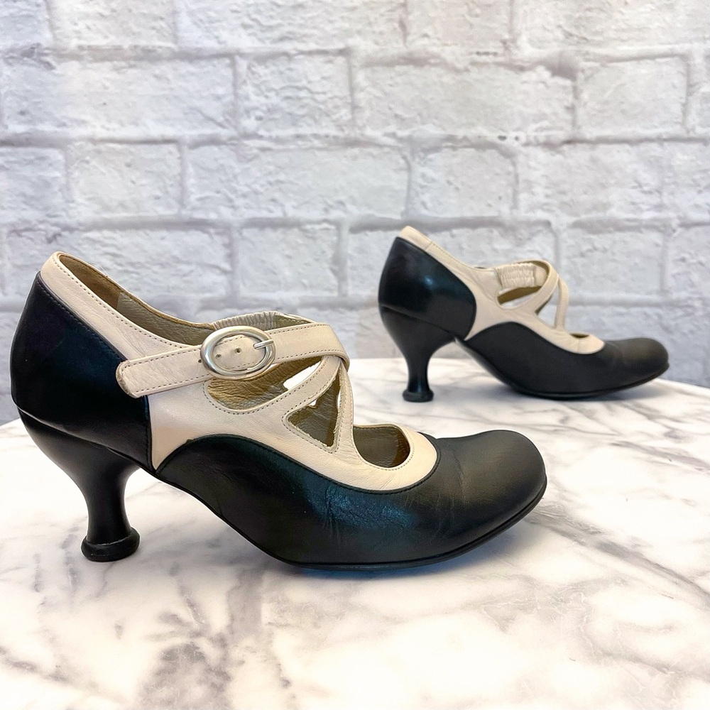 John Fluevog Pearl Hart Mary Jane Heel Criss Cross Black Beige Size 7 GUC - Picture 2 of 8